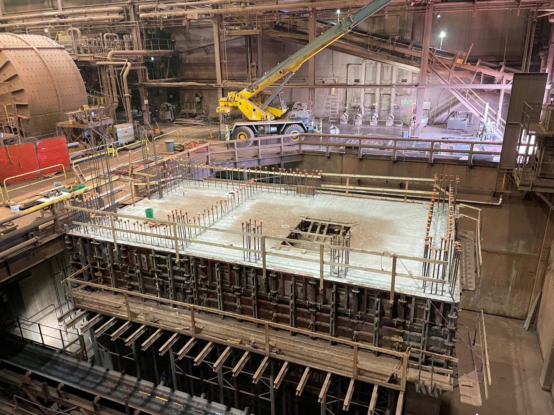 High Pressure Grinding Roll (HPGR) being installed at the Tilden Mine